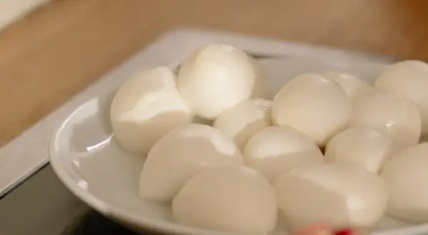 Mozzarella czy zdrowa? Odkryj jej tajemnice i zagrożenia dla zdrowia